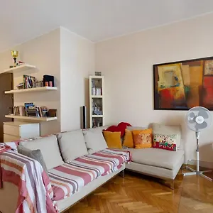  Apartamento Cadolini - Secured Parking! - Duomo In 20 Min - Quiteness And Garden